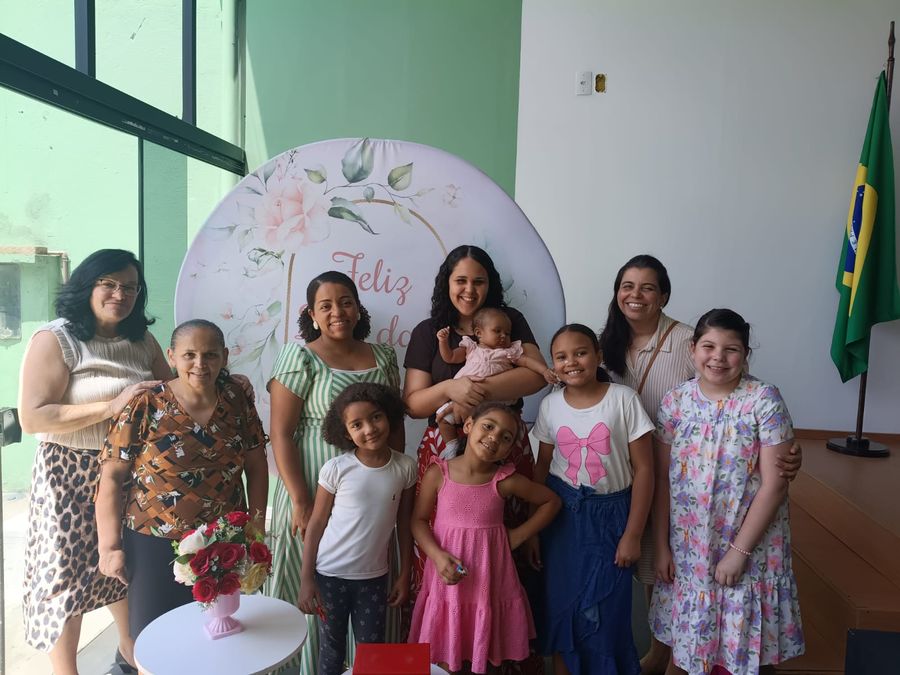 Comunhão entre irmãs da igreja